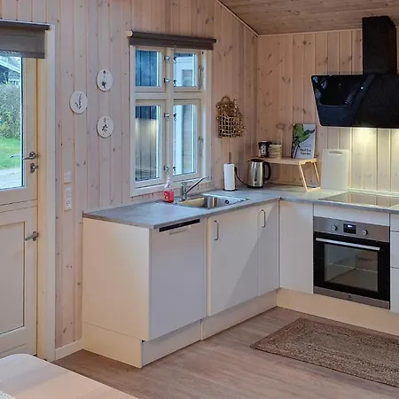 Сasa de vacaciones Lovely In Sjolund With Wifi