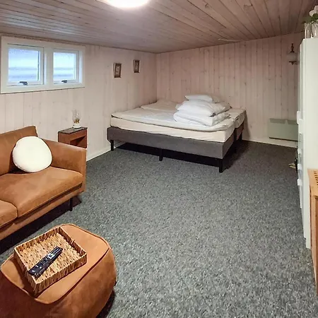 Lovely In Sjolund With Wifi * Binderup Strand